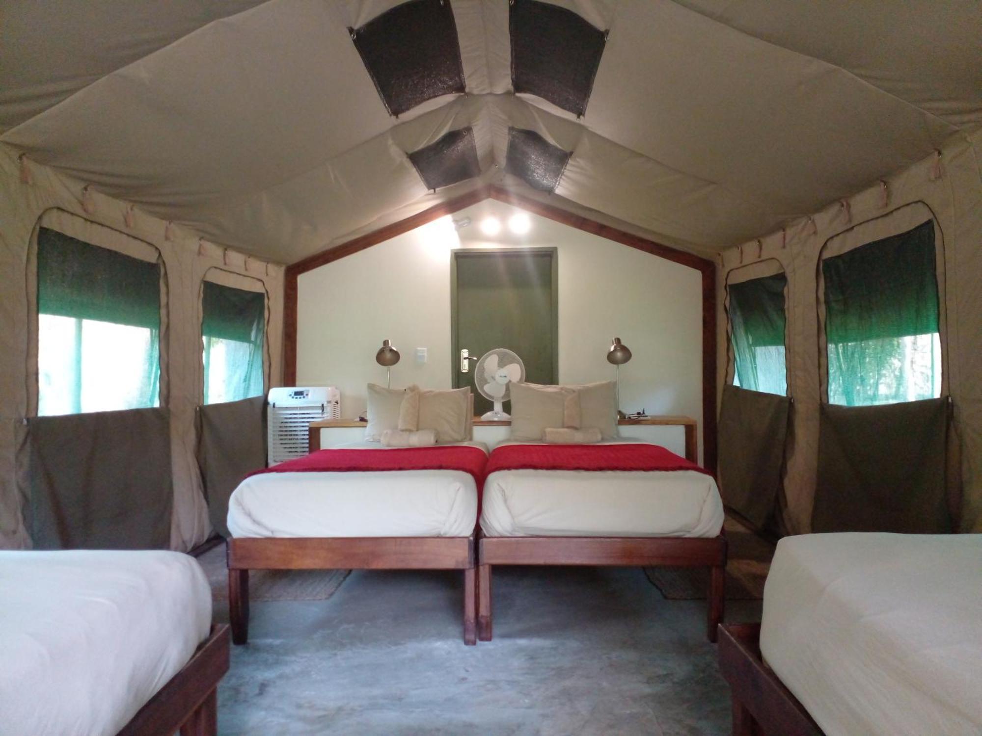 Hotel Zambezi Mubala Camp Katima Mulilo Habitación foto